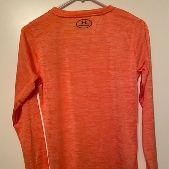 Ladies Under Armour Heatgear Long Sleeve Shirt, NWT, size small/p/ch - Picture 5 of 8